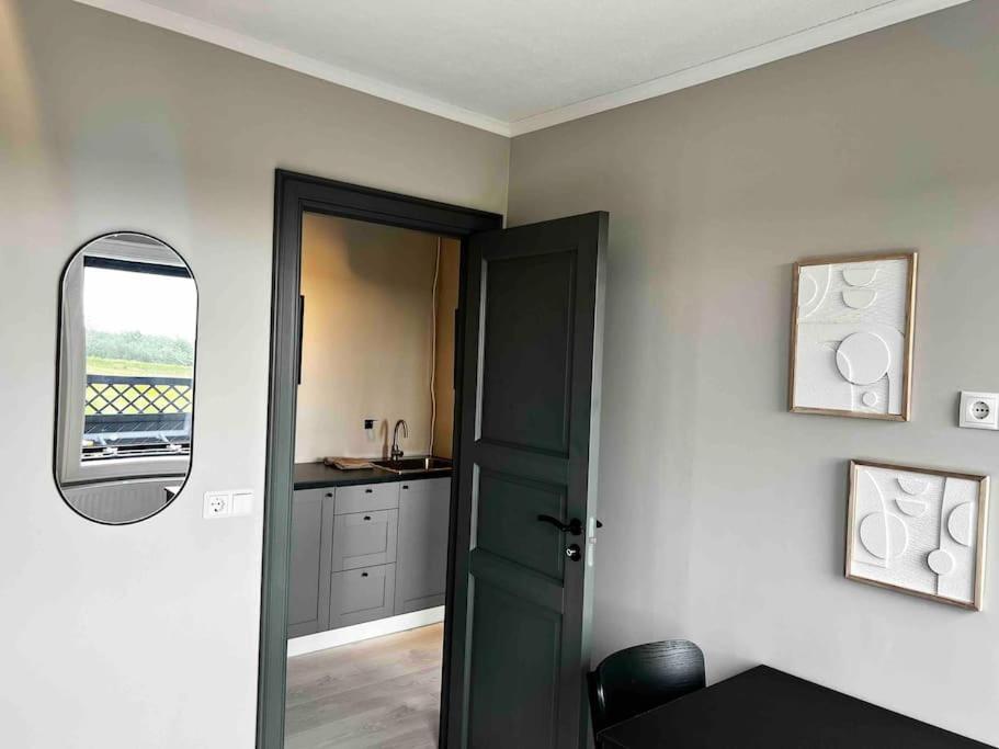 The Greyhouse "Small Apartment" Hofn Bagian luar foto
