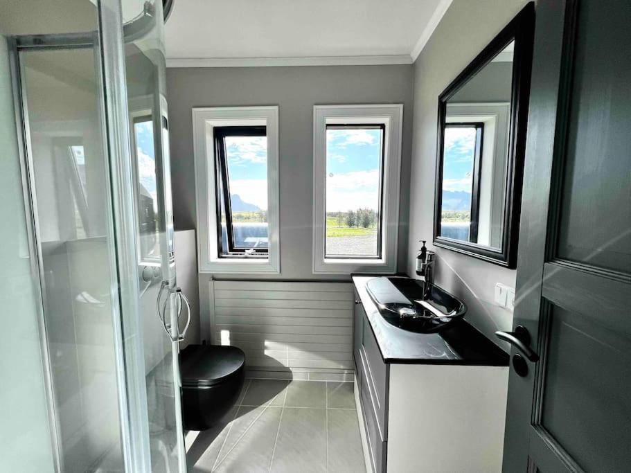 The Greyhouse "Small Apartment" Hofn Bagian luar foto